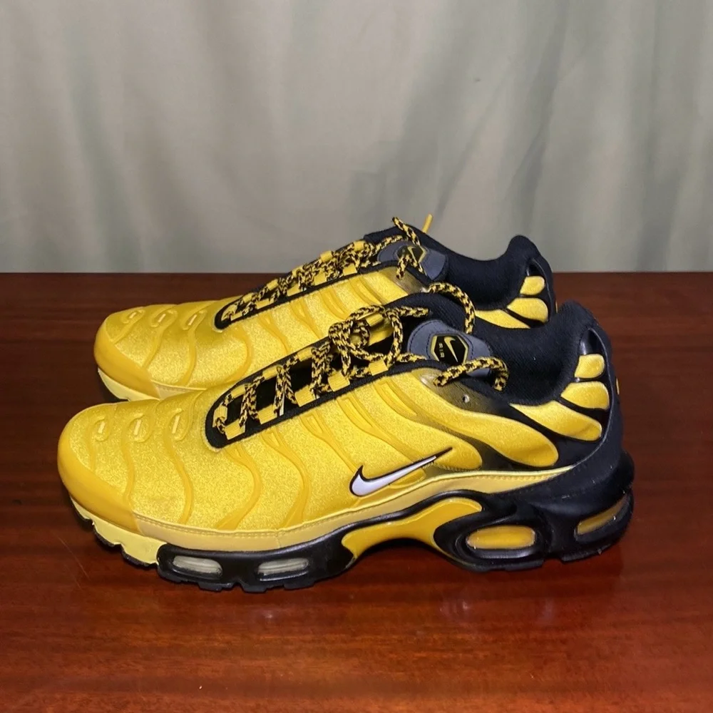 Nike Air Max Plus TN Frequency Pack AV7940-700  Yellow Black White 9.5 - Picture 2 of 8